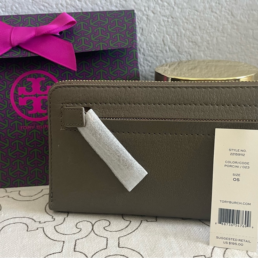 Tory Burch wallet. NWT - Picture 7 of 7